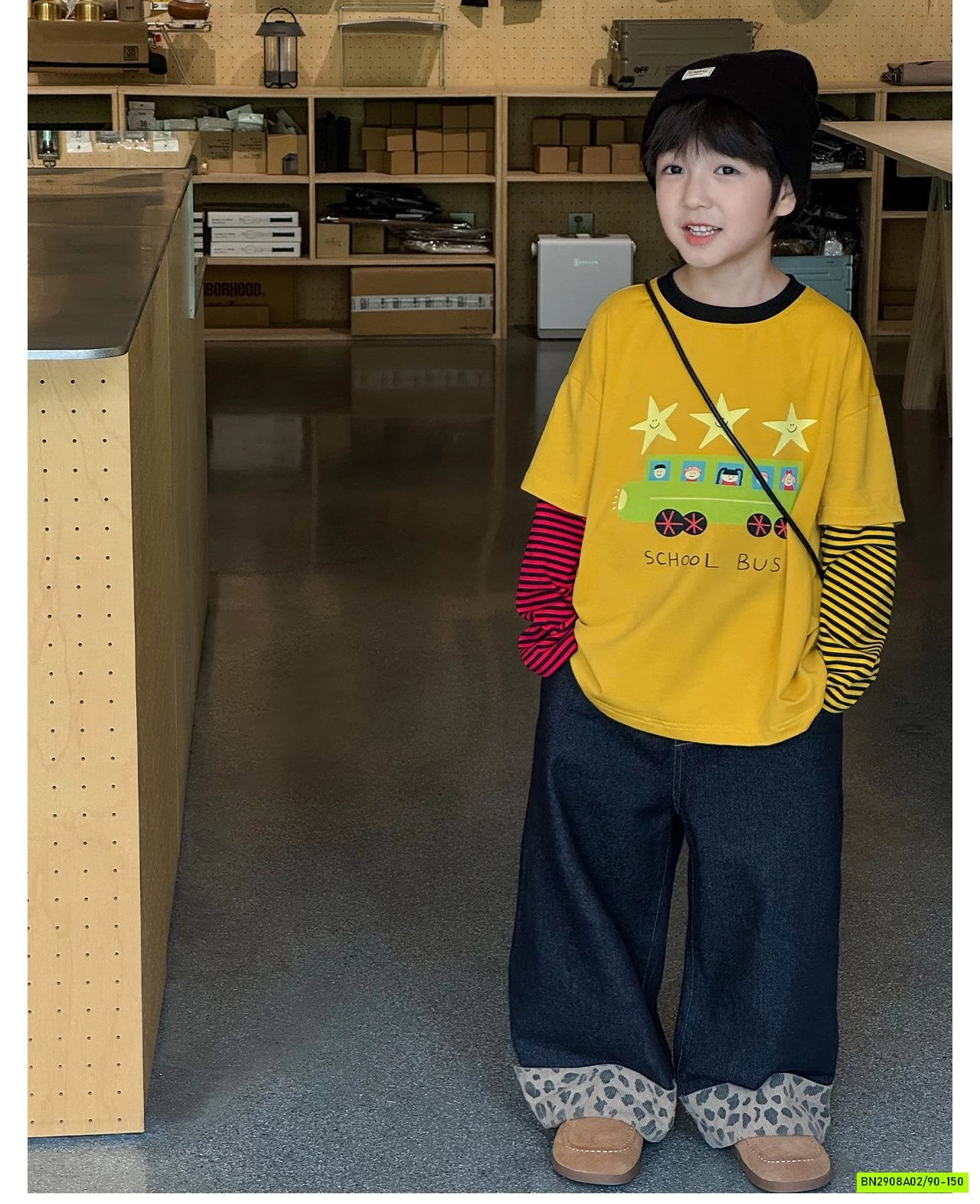 ÁO THUN IN HÌNH PHỐI TAY KẺ AQ5061 AOAOKIDS