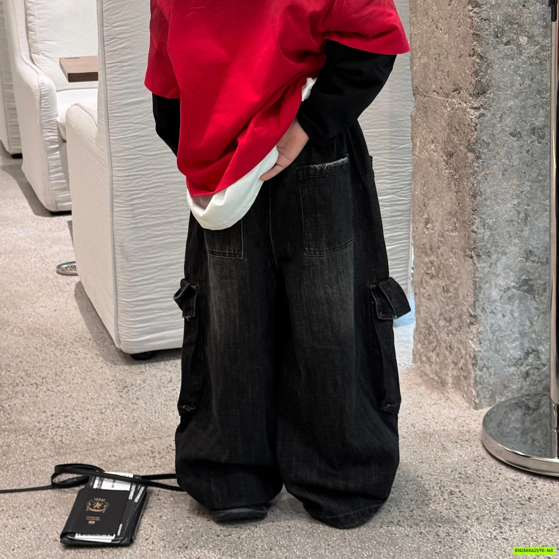 JEANS SUÔNG ĐEN TÚI HỘP CÁ TÍNH