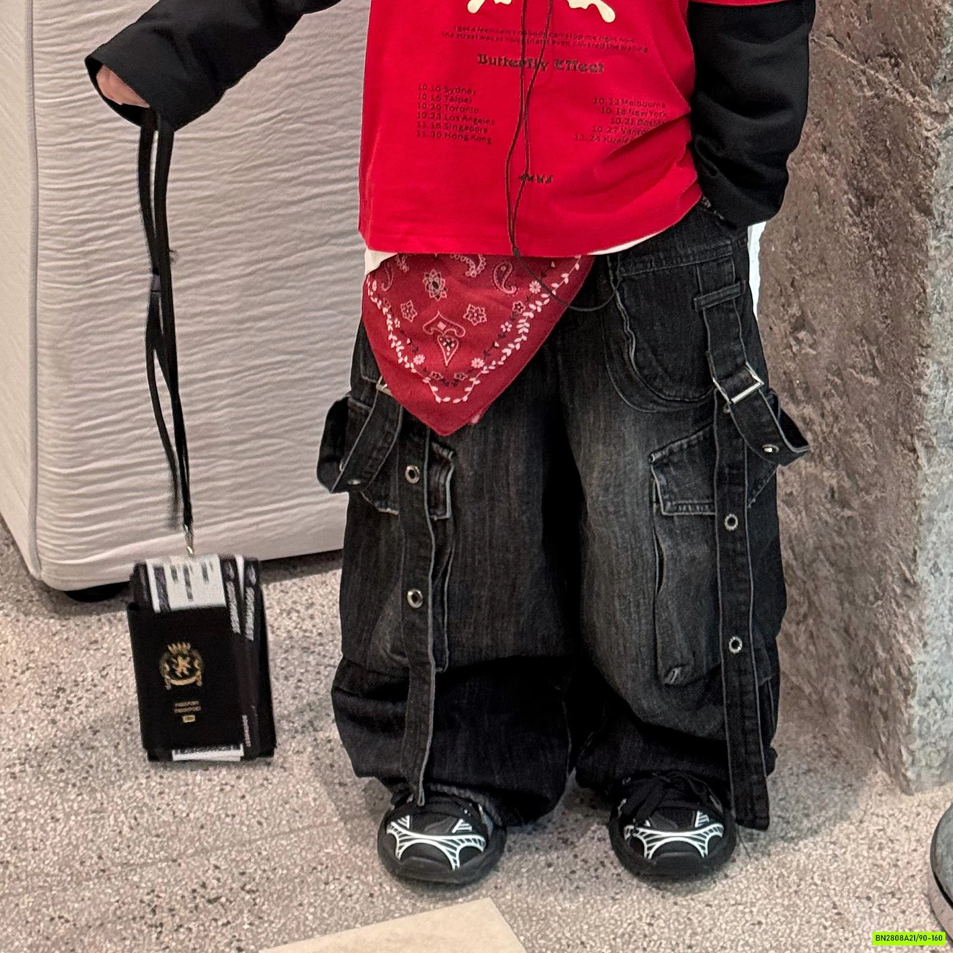 JEANS SUÔNG ĐEN TÚI HỘP CÁ TÍNH