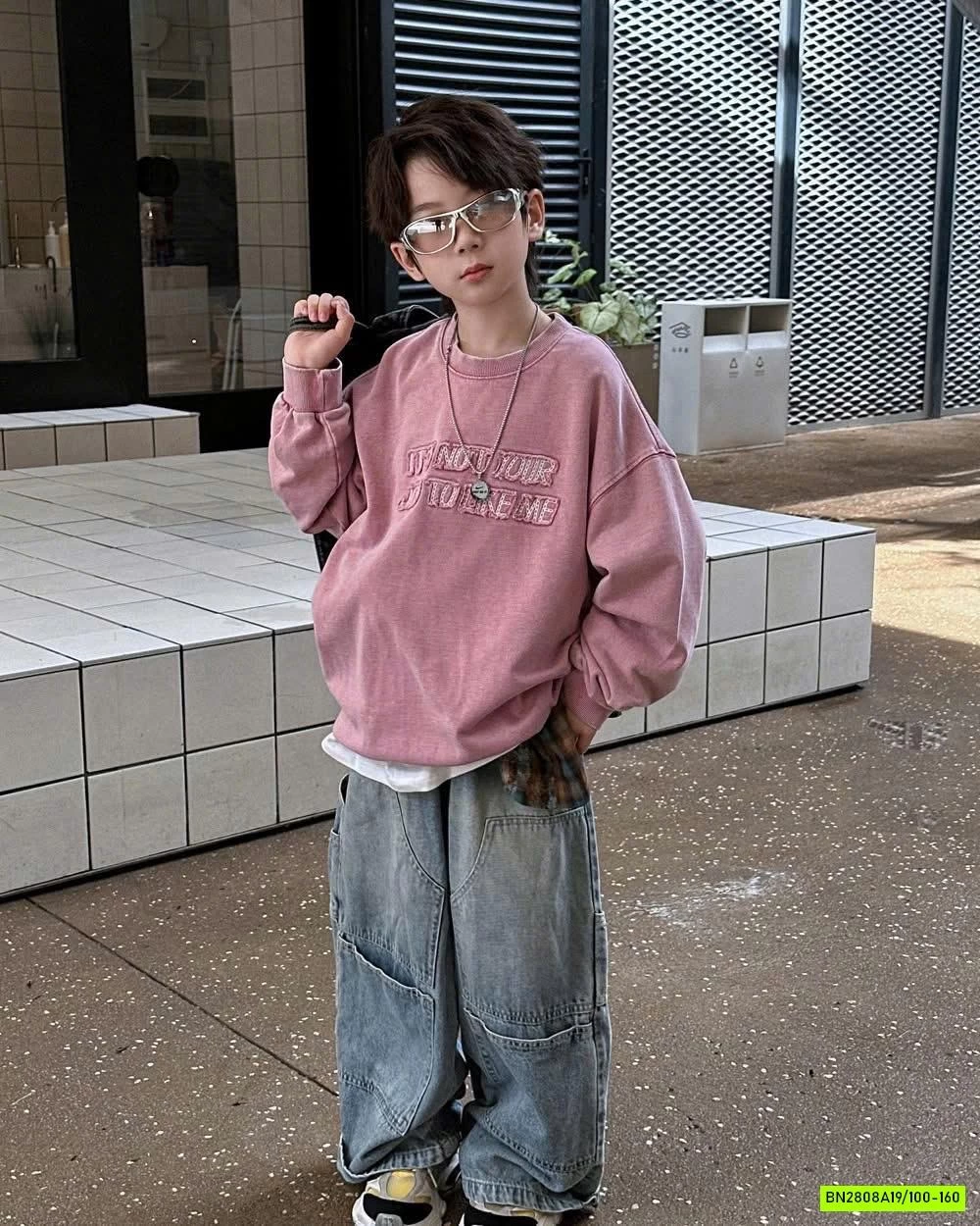 ÁO NỈ HỒNG THÊU CHỮ