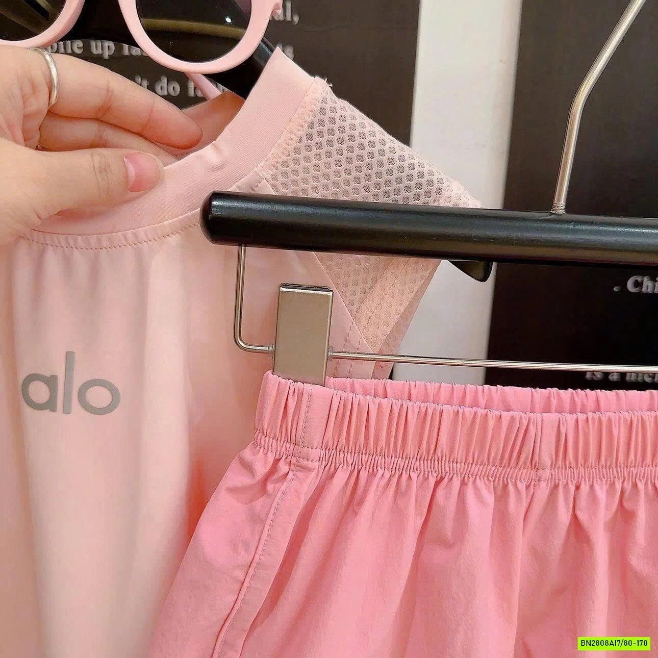 BỘ THỂ THAO SÁT NÁCH QUẦN GIÓ