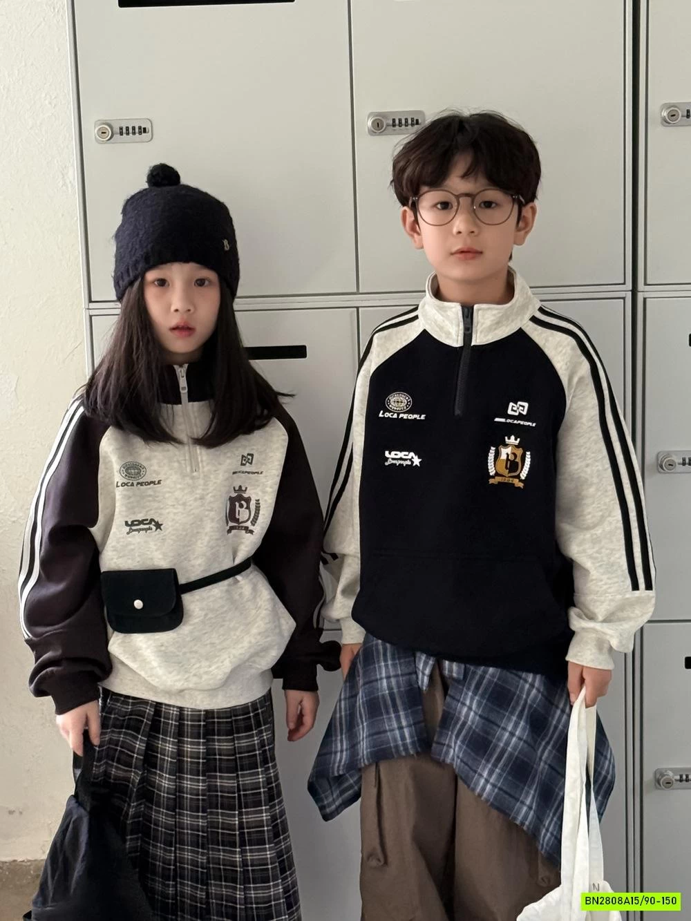 ÁO NỈ KHÓA CỔ SỌC VAI KUMAIKIDS