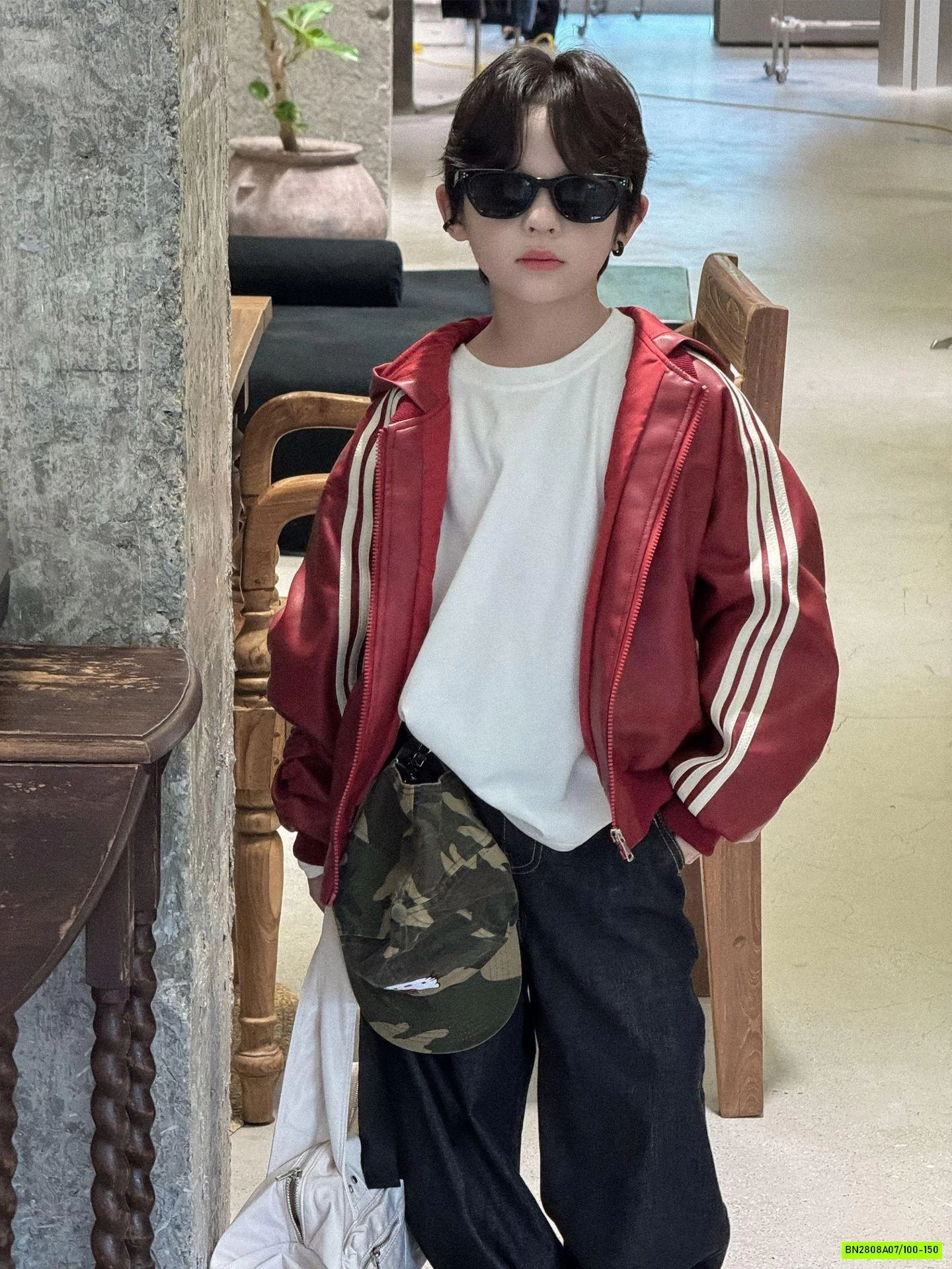 KHOÁC DA LIỀN MŨ SỌC VAI