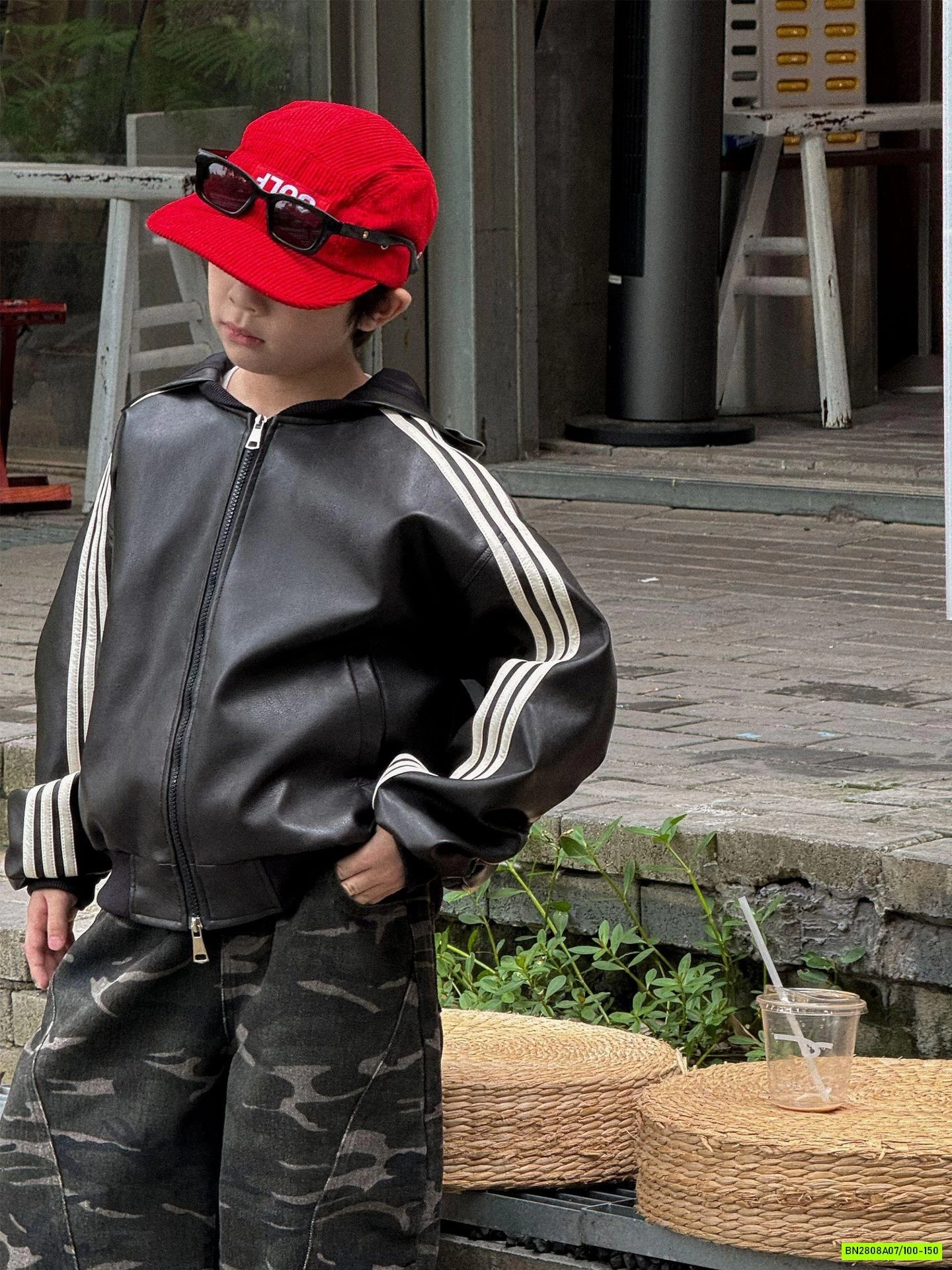 KHOÁC DA LIỀN MŨ SỌC VAI