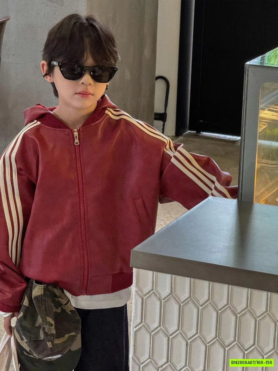 KHOÁC DA LIỀN MŨ SỌC VAI