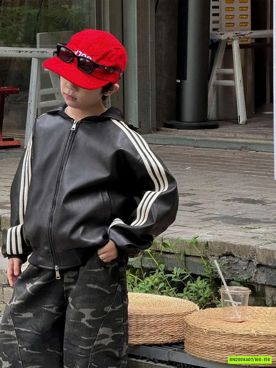 KHOÁC DA LIỀN MŨ SỌC VAI