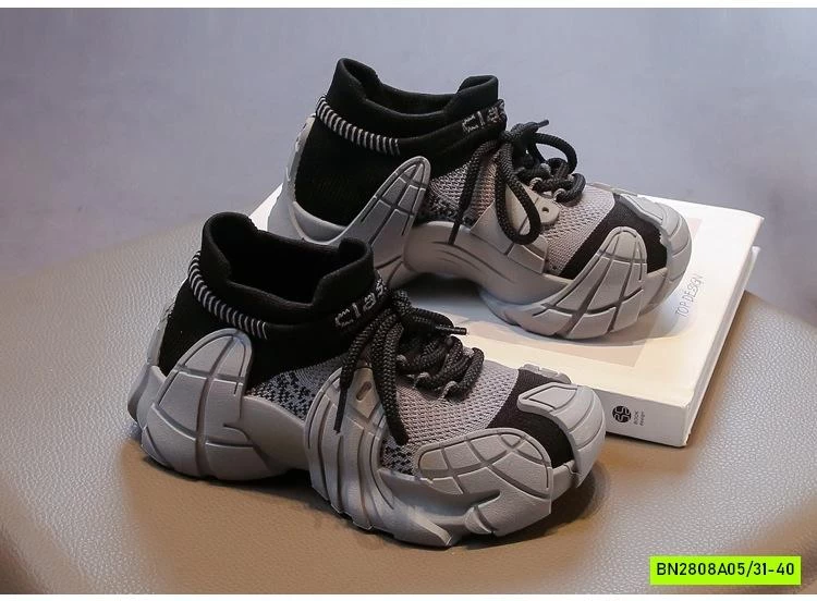 GIÀY CỔ LEN CHUN PHỐI MÀU CÁ TÍNH