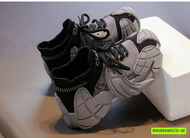 GIÀY CỔ LEN CHUN PHỐI MÀU CÁ TÍNH