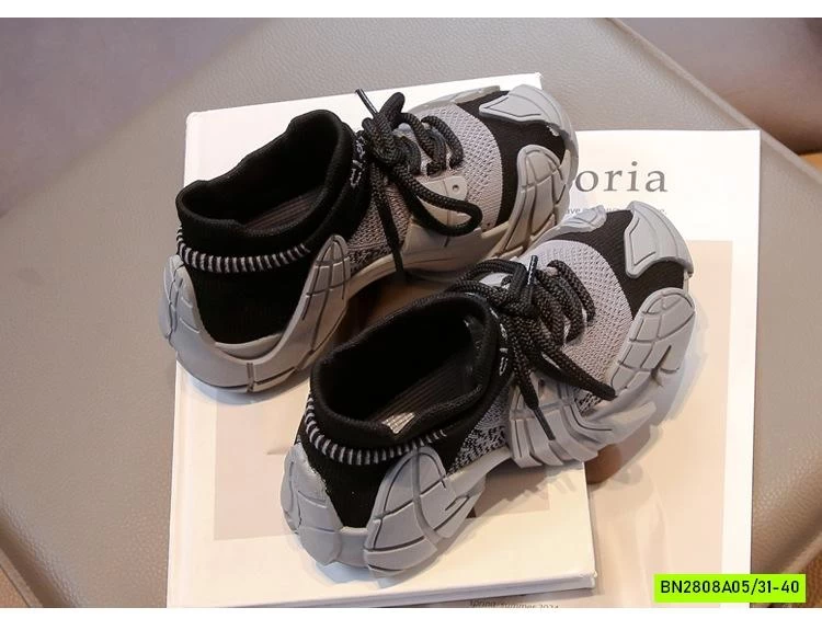 GIÀY CỔ LEN CHUN PHỐI MÀU CÁ TÍNH