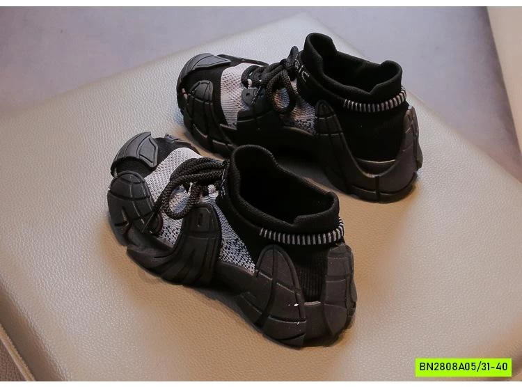 GIÀY CỔ LEN CHUN PHỐI MÀU CÁ TÍNH