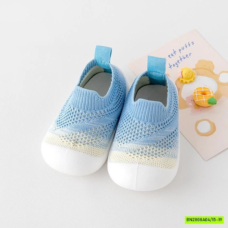 GIÀY TẬP ĐI LOANG MÀU