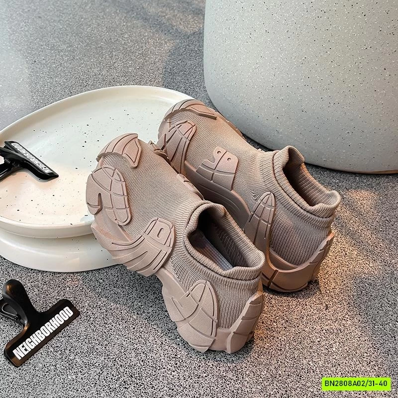 GIÀY THỂ THAO CỔ CHUN ĐẾ SÓNG CÁ TÍNH