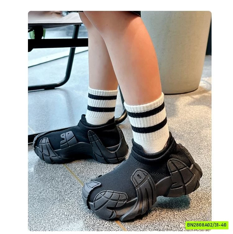 GIÀY THỂ THAO CỔ CHUN ĐẾ SÓNG CÁ TÍNH