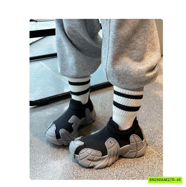 GIÀY THỂ THAO CỔ CHUN ĐẾ SÓNG CÁ TÍNH