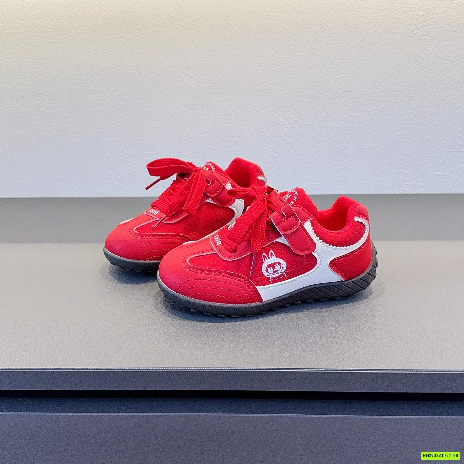 GIÀY THỂ THAO ĐẾ BỆT LABUBU