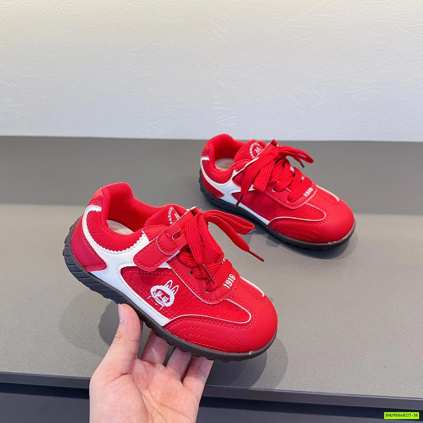 GIÀY THỂ THAO ĐẾ BỆT LABUBU