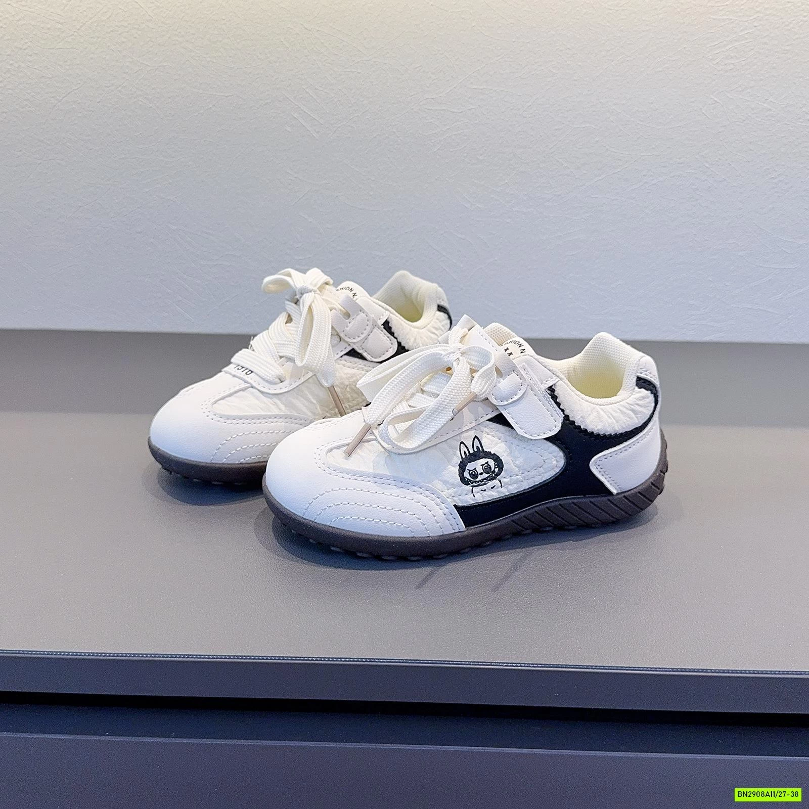 GIÀY THỂ THAO ĐẾ BỆT LABUBU