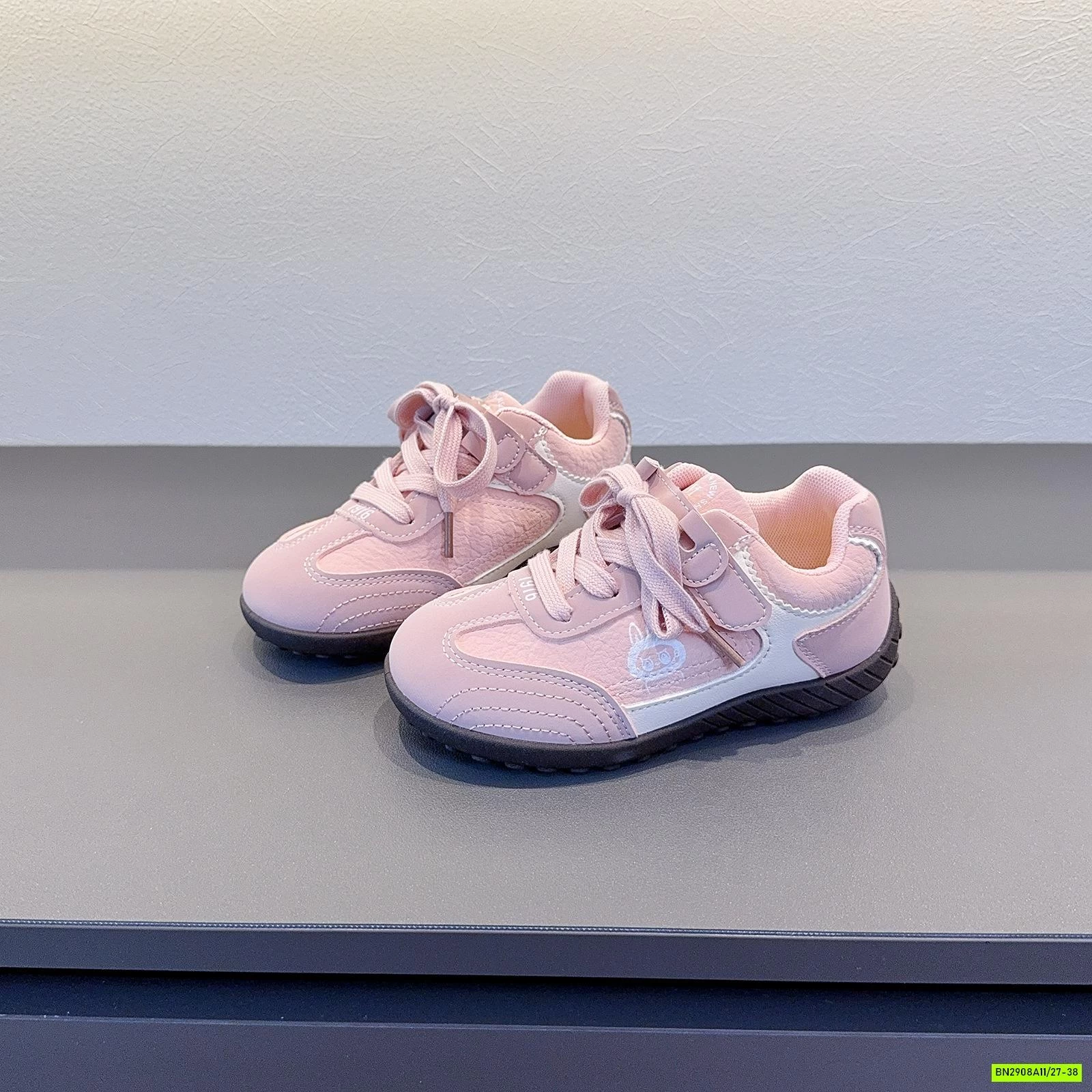 GIÀY THỂ THAO ĐẾ BỆT LABUBU