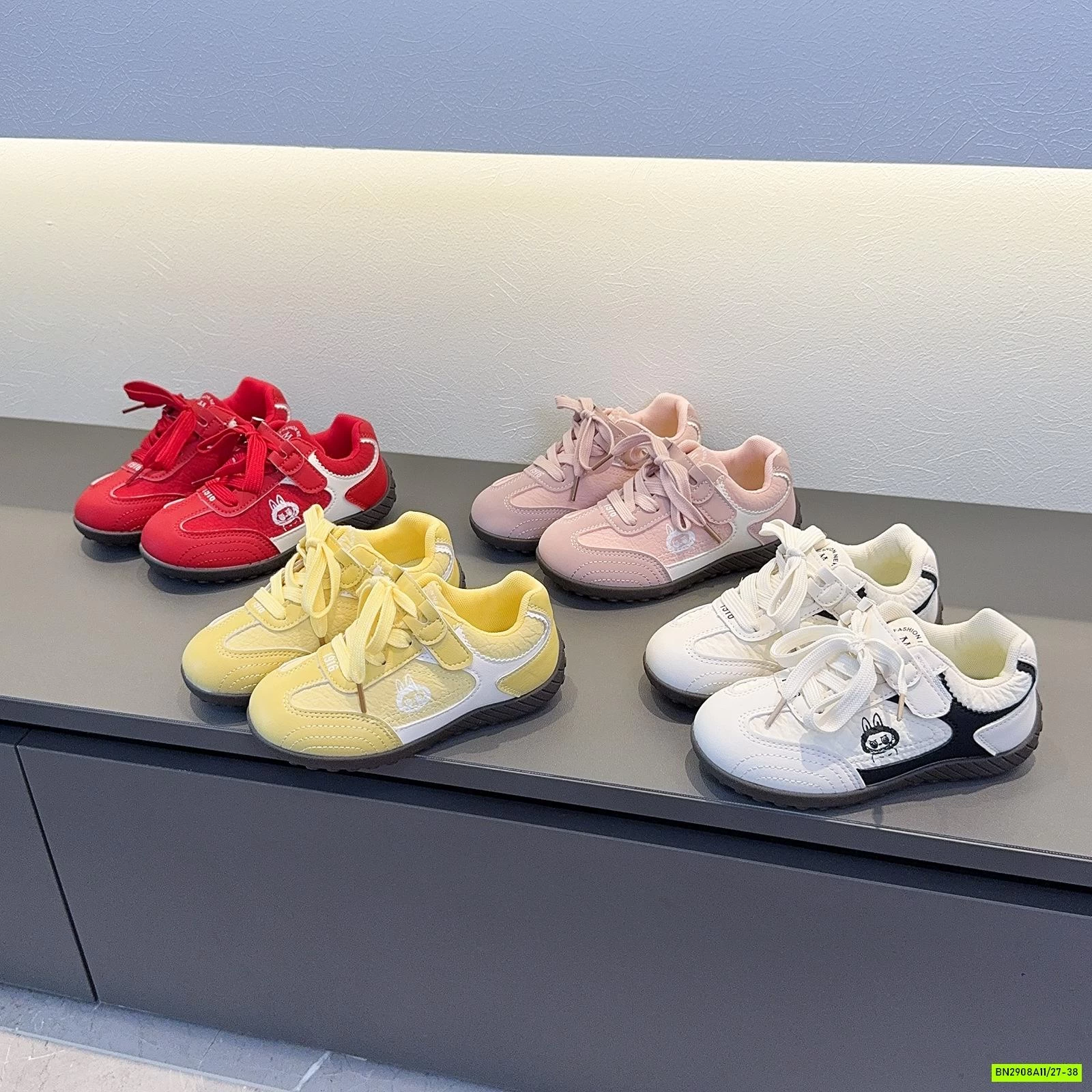 GIÀY THỂ THAO ĐẾ BỆT LABUBU