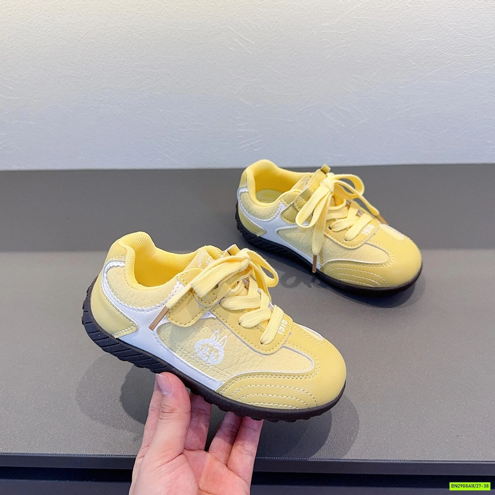 GIÀY THỂ THAO ĐẾ BỆT LABUBU