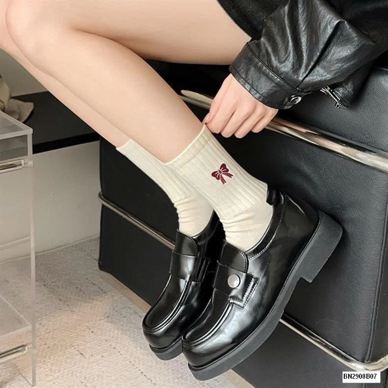 SET 5 ĐÔI TẤT CAO CỔ