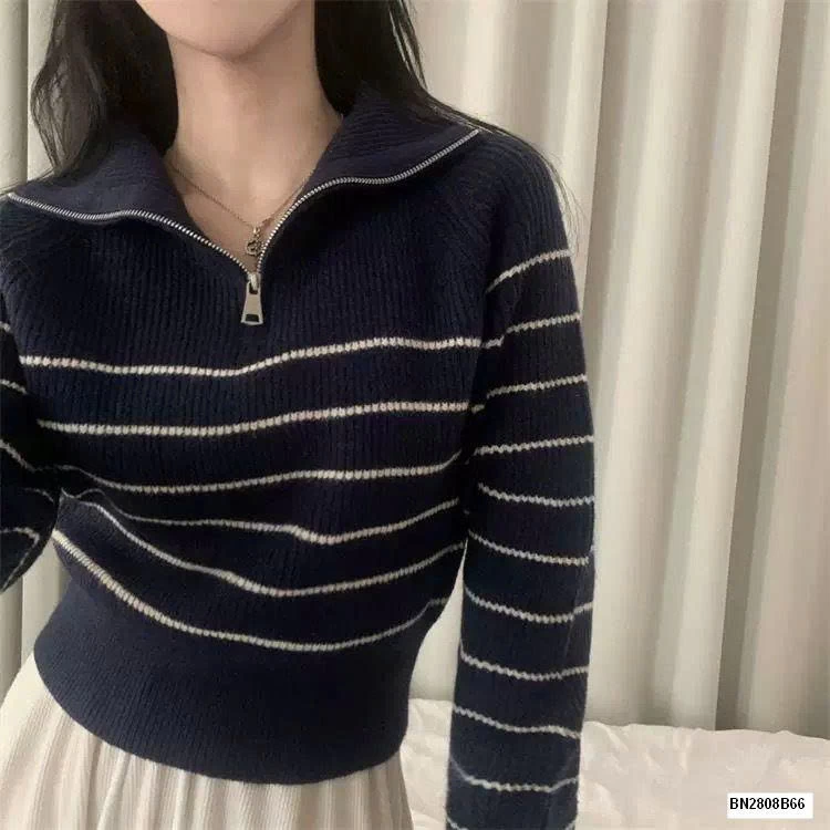 ÁO LEN KẺ NGANG CỔ KHÓA