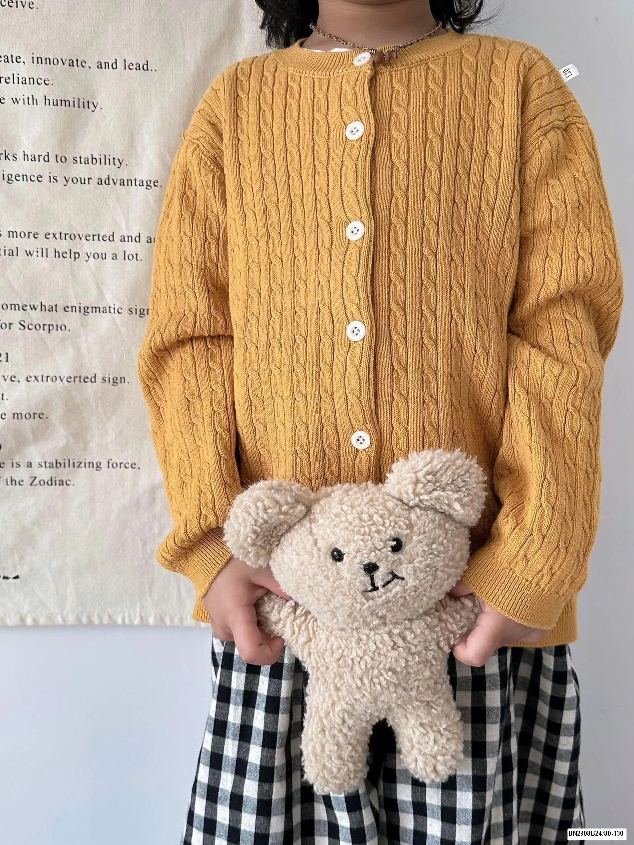 ÁO KHOÁC LEN XOẮN THỪNG MỎNG  M.TYQUEEN