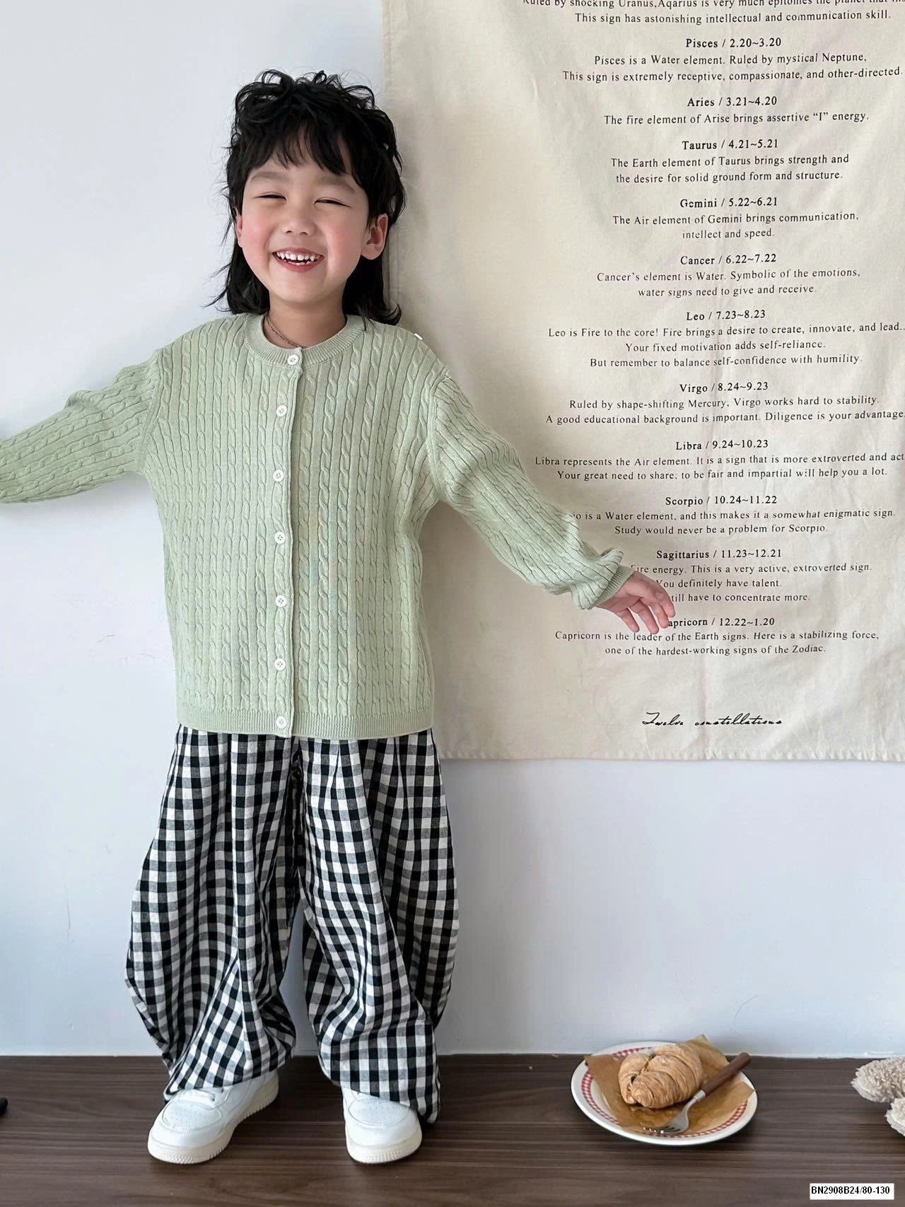 ÁO KHOÁC LEN XOẮN THỪNG MỎNG  M.TYQUEEN