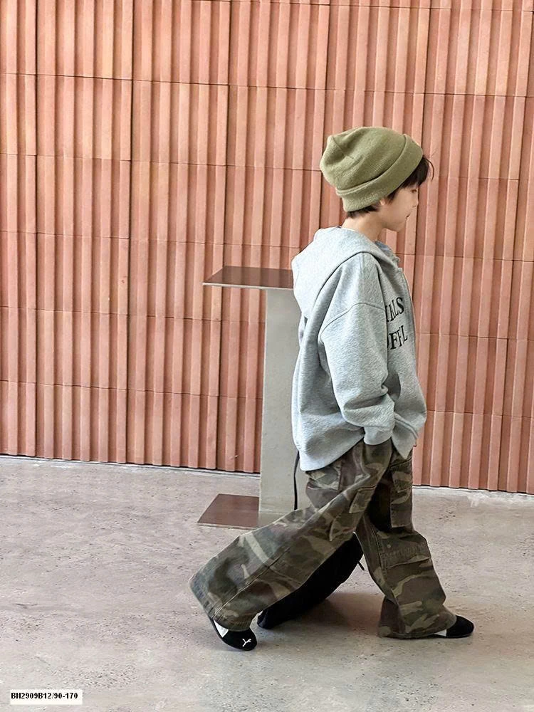 ÁO KHOÁC NỈ IN CHỮ AMBB  25G160