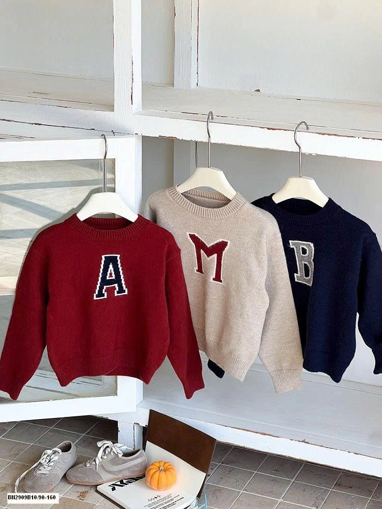 ÁO LEN CHỮ CÁI  AMBB   25G102