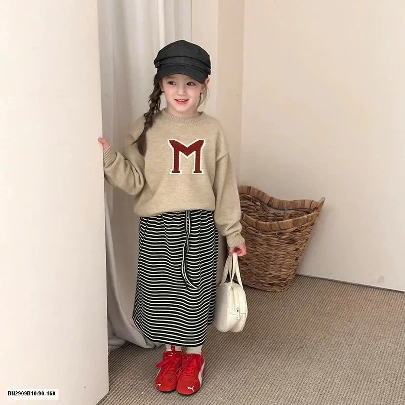 ÁO LEN CHỮ CÁI  AMBB   25G102