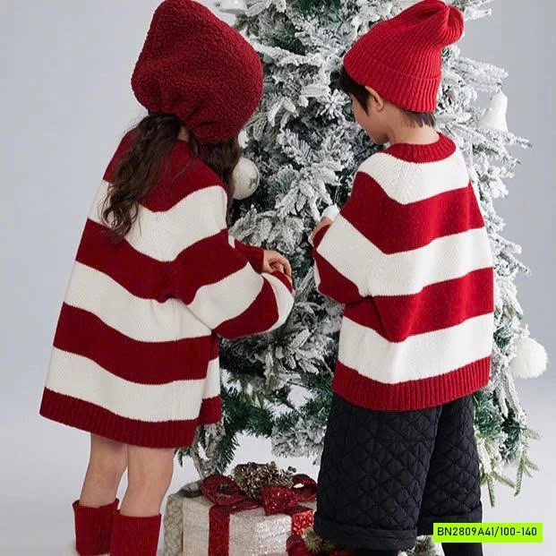 COUPLE LEN ĐỎ KẺ NGANG