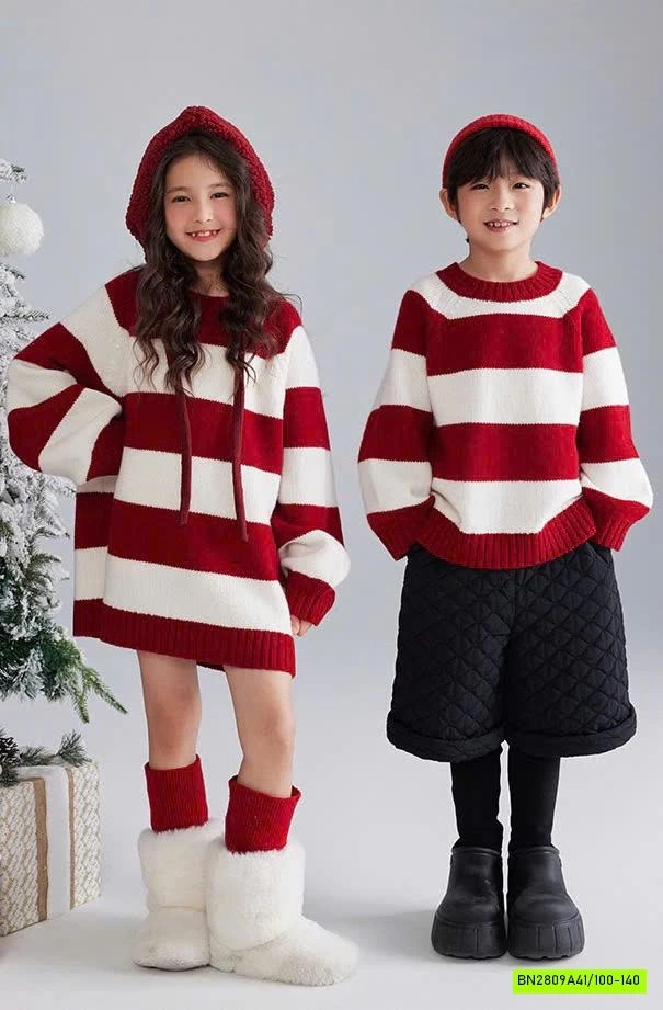 COUPLE LEN ĐỎ KẺ NGANG