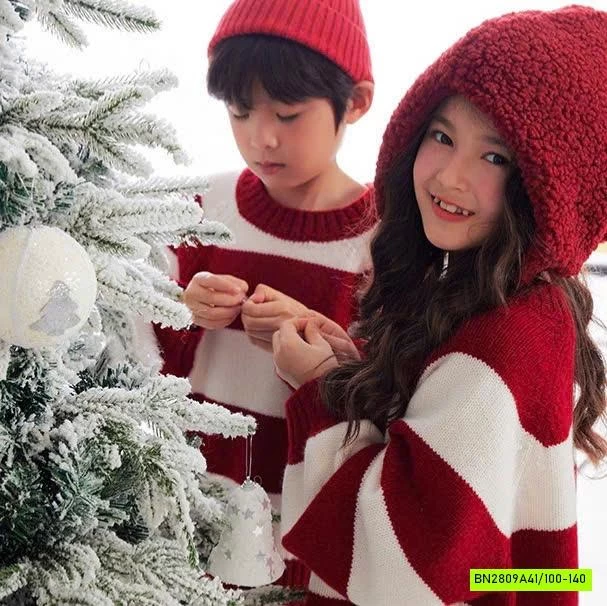 COUPLE LEN ĐỎ KẺ NGANG