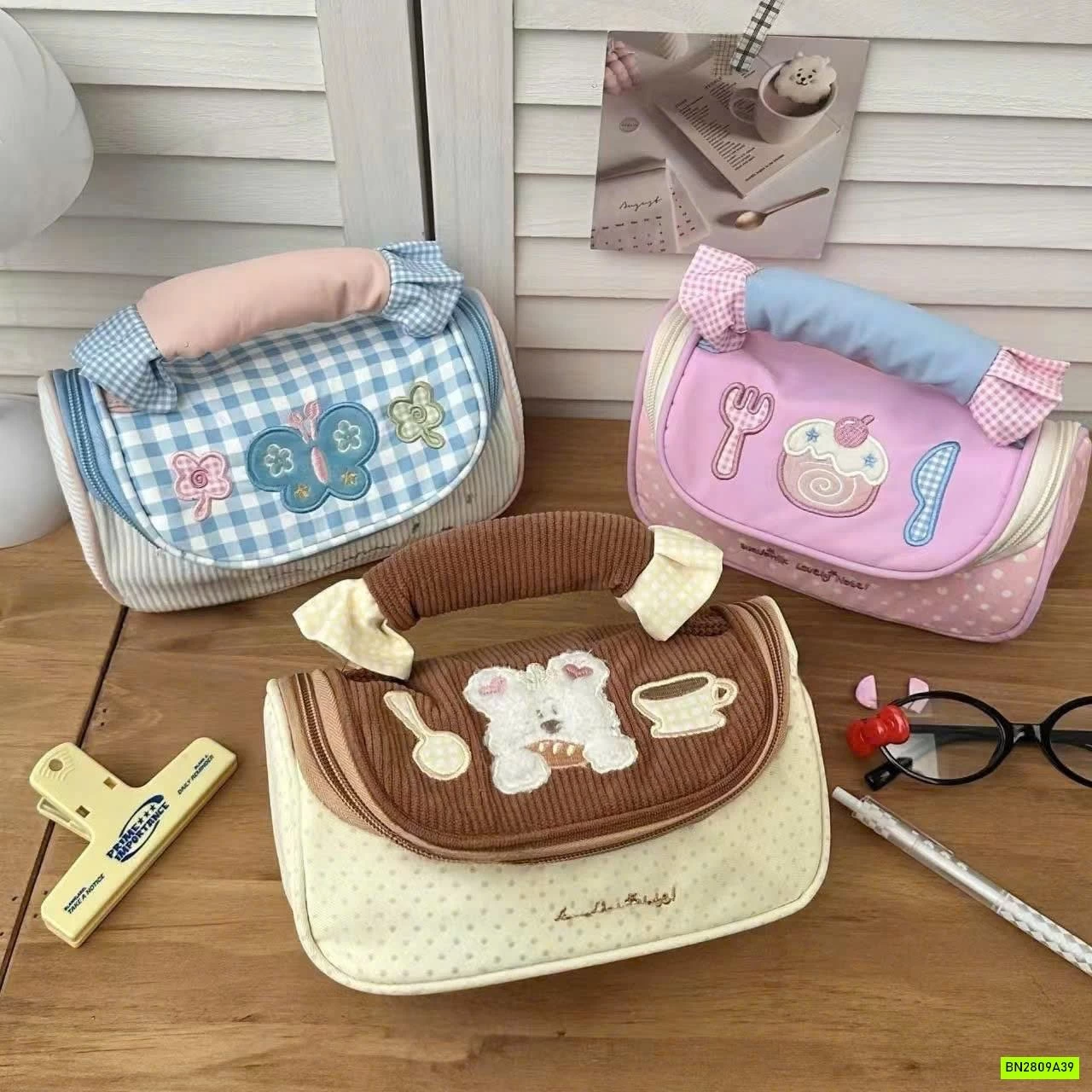 TÚI ĐỰNG BÚT DỄ THƯƠNG