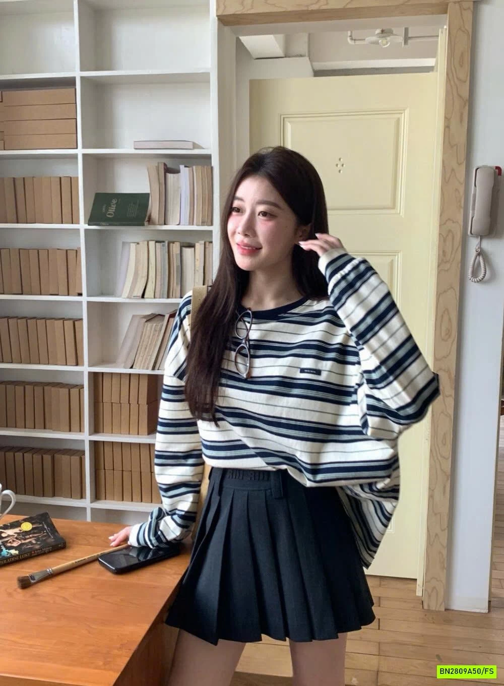 ÁO THUN KẺ OVERSIZE WGWE7314