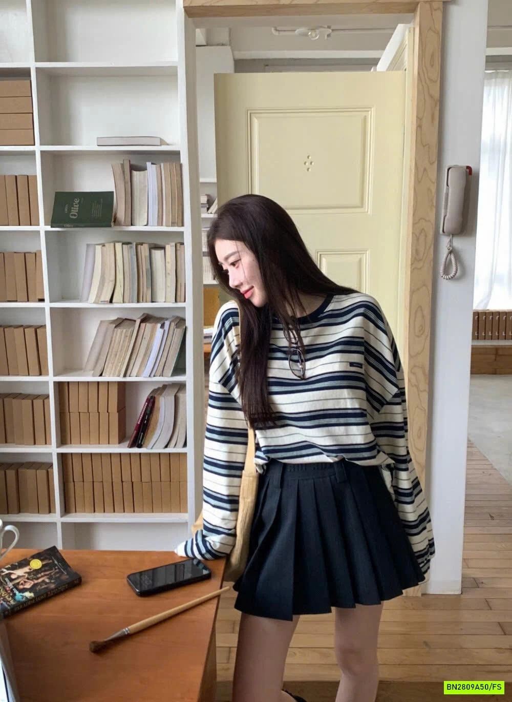 ÁO THUN KẺ OVERSIZE WGWE7314