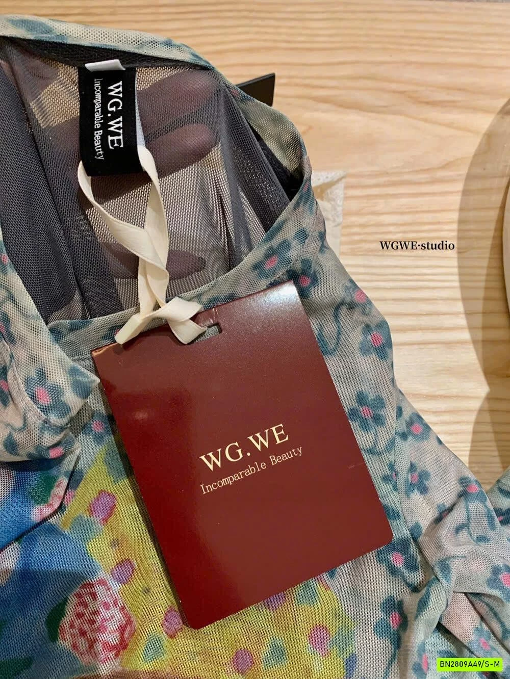 ÁO LƯỚI HỌA TIẾT DÀI TAY WGWE7271