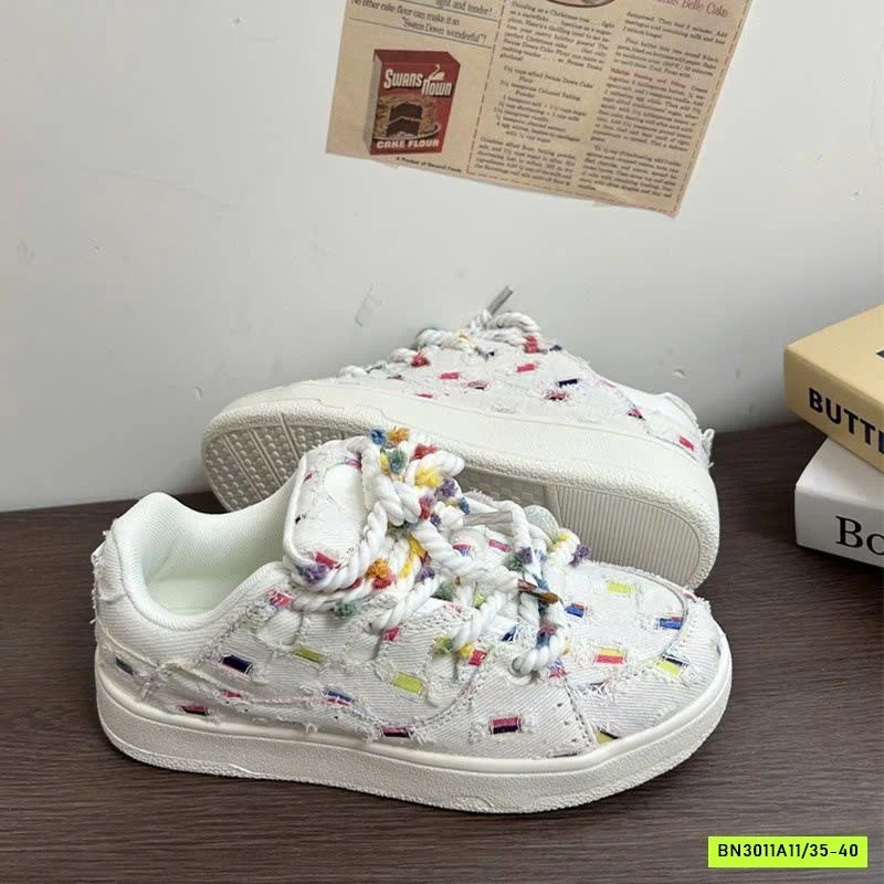 GIÀY THỂ THAO SẮC MÀU ĐẾ BÁNH MỲ