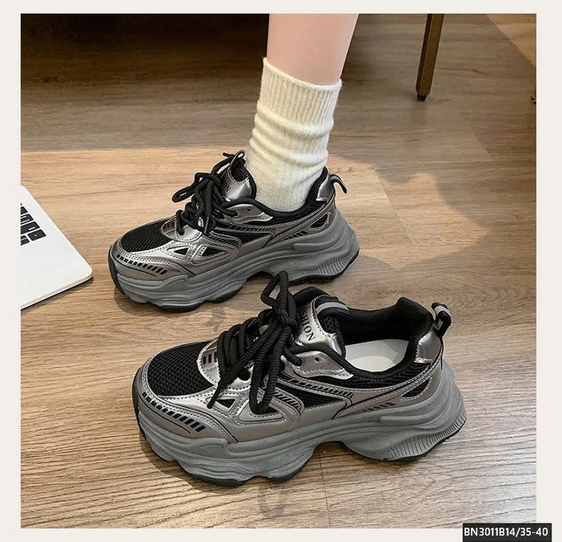 GIÀY THỂ THAO ĐỘN ĐẾ CÁ TÍNH