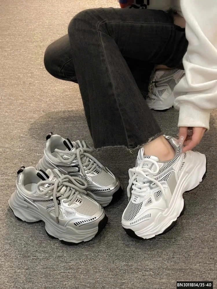 GIÀY THỂ THAO ĐỘN ĐẾ CÁ TÍNH