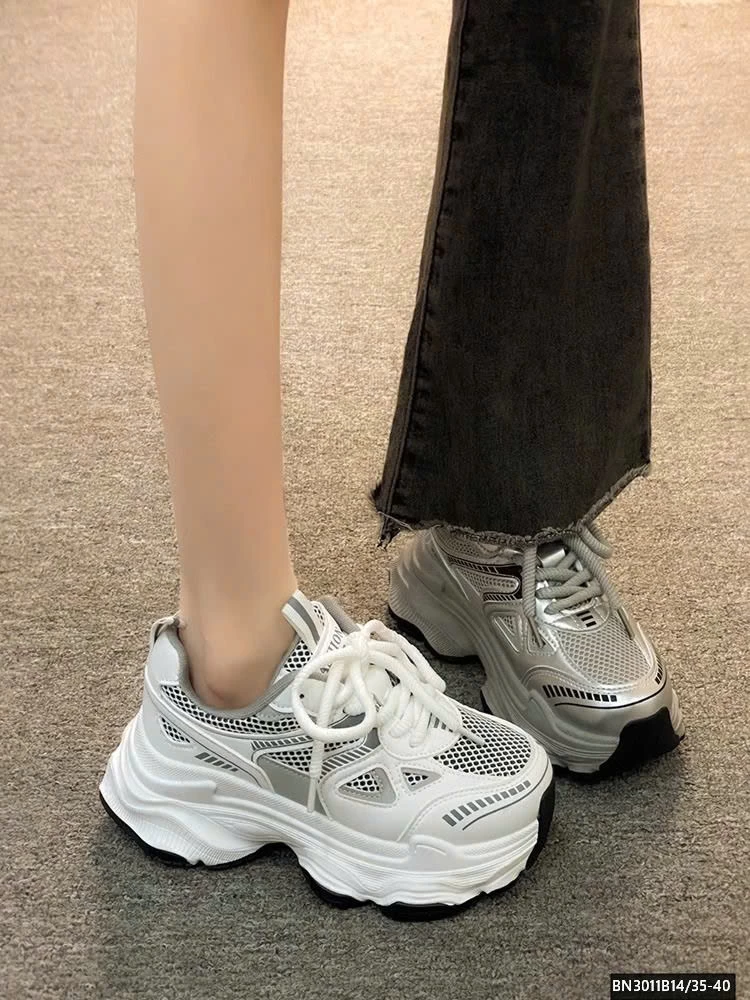 GIÀY THỂ THAO ĐỘN ĐẾ CÁ TÍNH