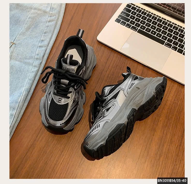 GIÀY THỂ THAO ĐỘN ĐẾ CÁ TÍNH