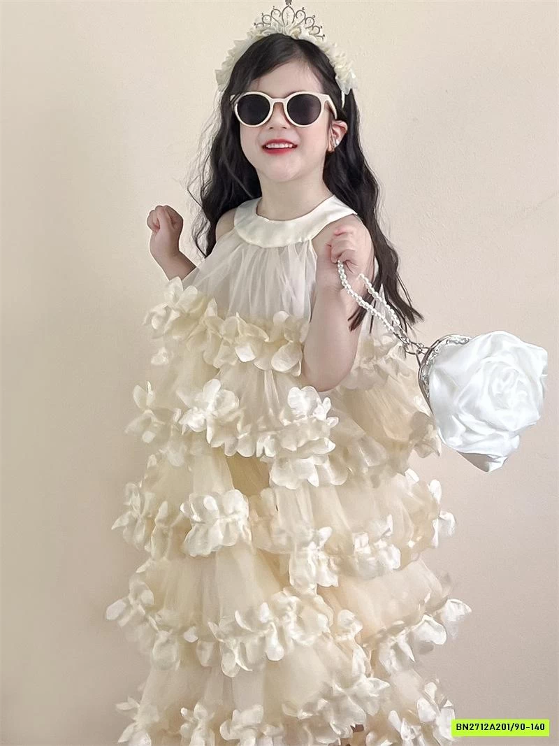 ĐẦM HOA VOAN CỔ YẾM 3D