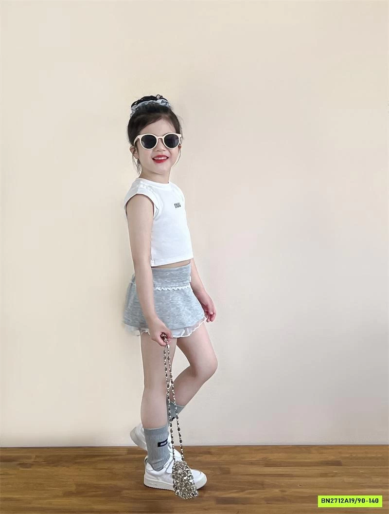 SETS CROPTOP MIU MIX QUẦN VÁY XÁM