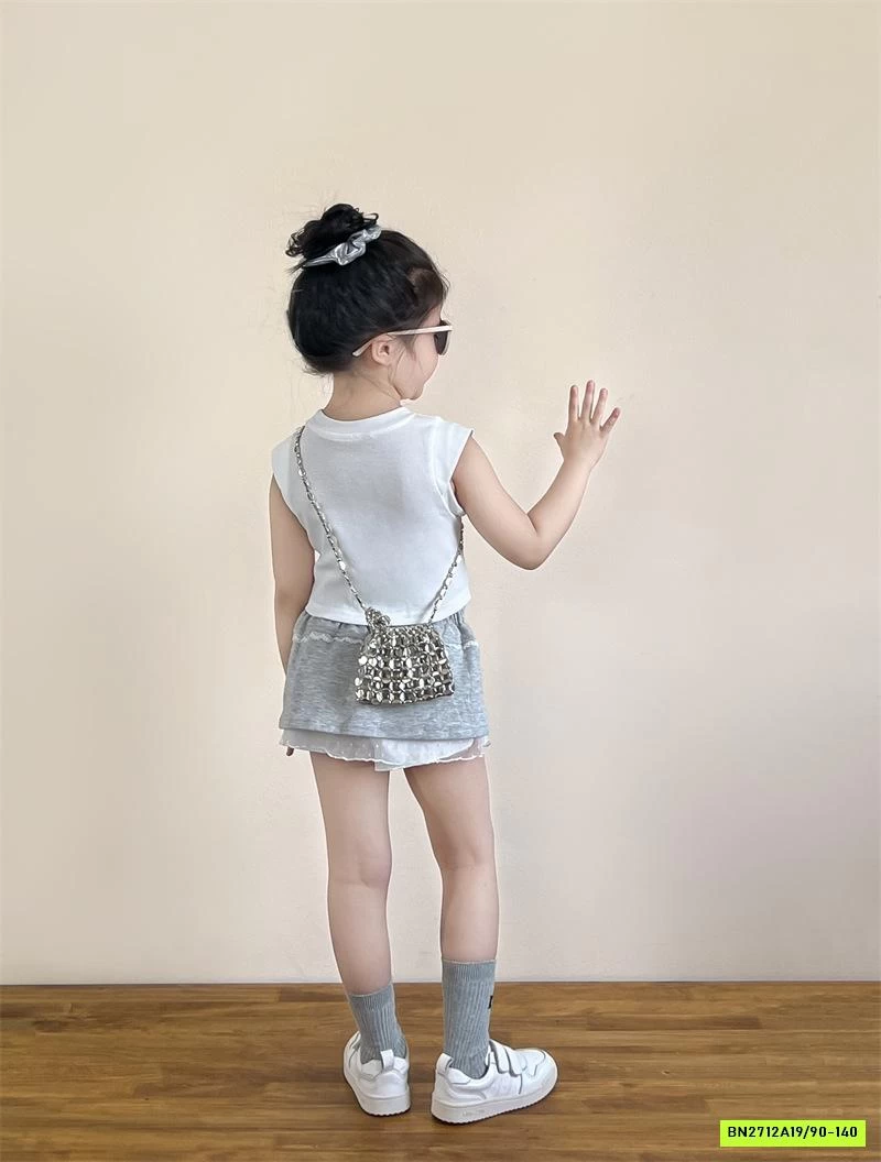 SETS CROPTOP MIU MIX QUẦN VÁY XÁM