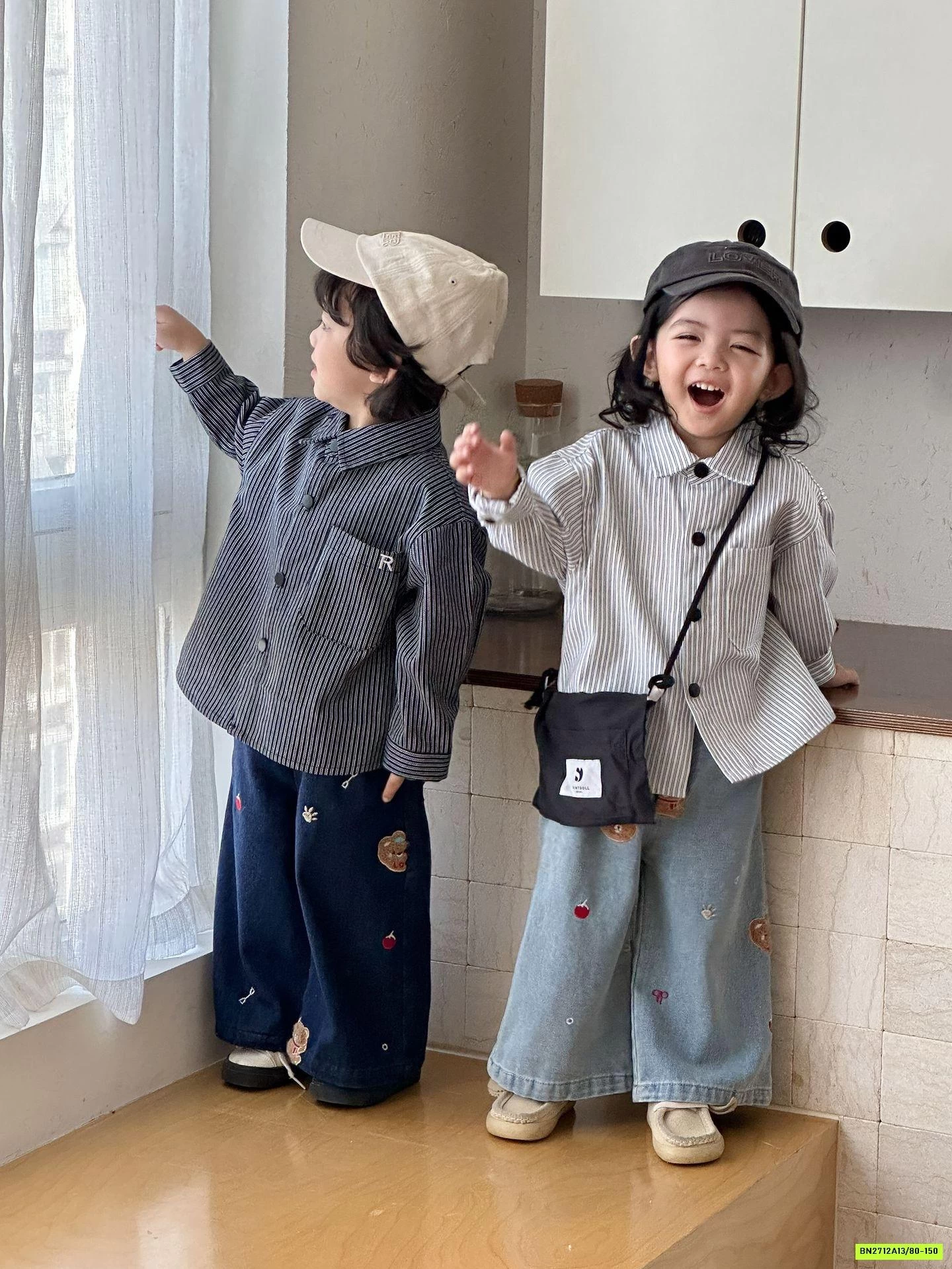 SƠ MI SỌC TÚI NGỰC THÊU LOGO