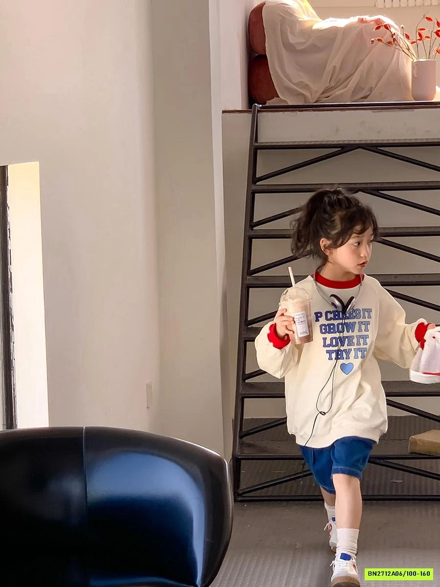 ÁO NỈ DA CÁ IN CHỮ VIỀN CỔ TCKIDS