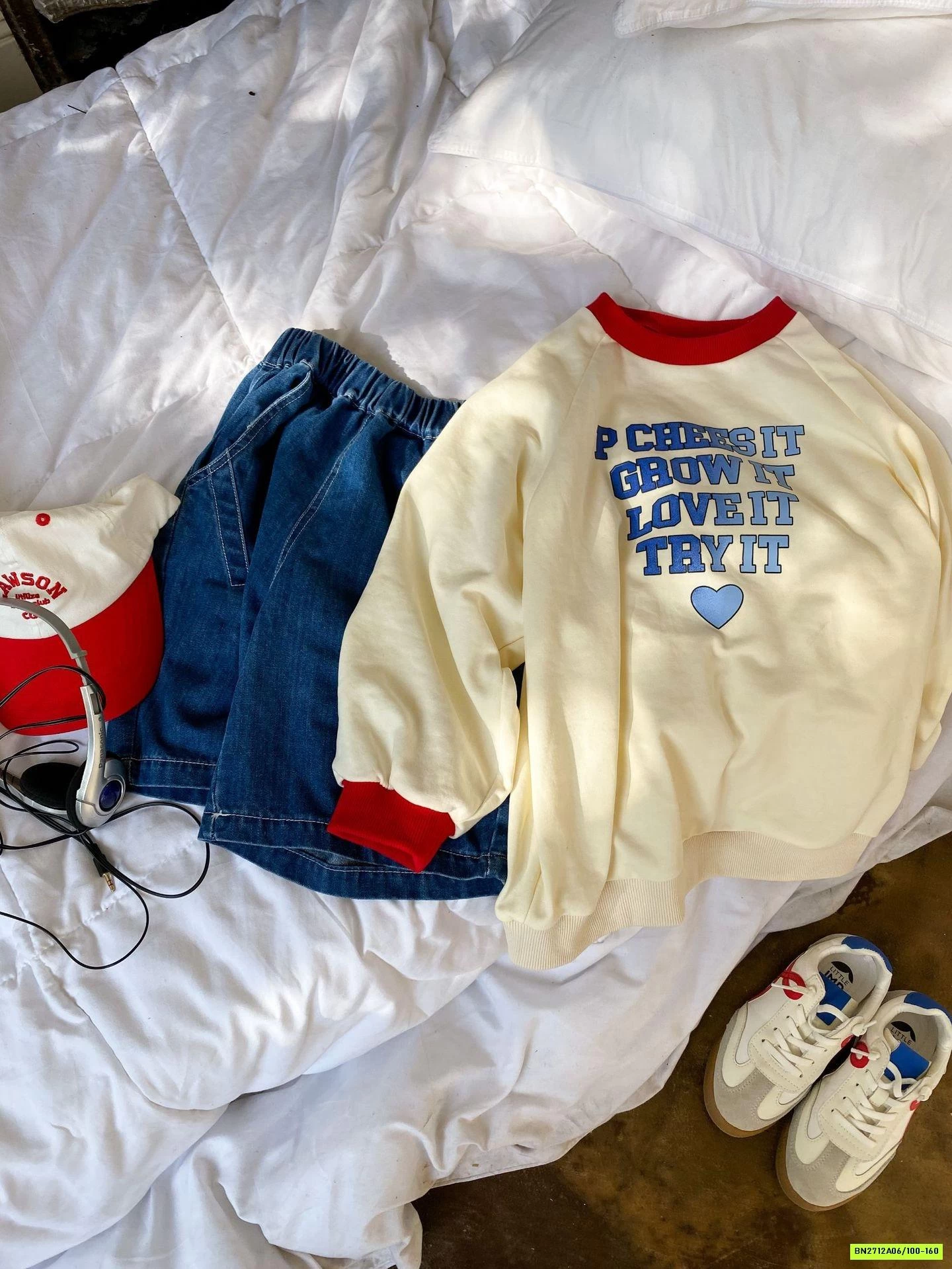 ÁO NỈ DA CÁ IN CHỮ VIỀN CỔ TCKIDS