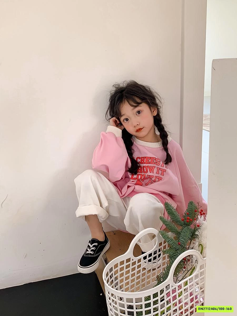 ÁO NỈ DA CÁ IN CHỮ VIỀN CỔ TCKIDS